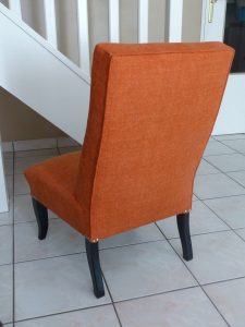 Chauffeuse boutonnée orange Casamance