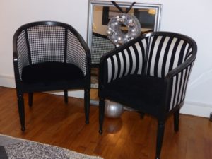 fauteuil tonneau cabriolet graphique rayure pied de coq noir et blanc