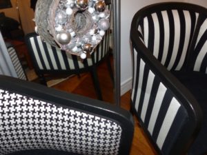 fauteuil tonneau cabriolet graphique rayure pied de coq noir et blanc