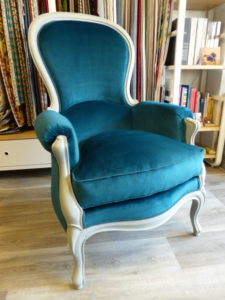 Fauteuil pompadour coussin bosse vert canard