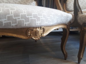 détail bois doré sculpté rocaille